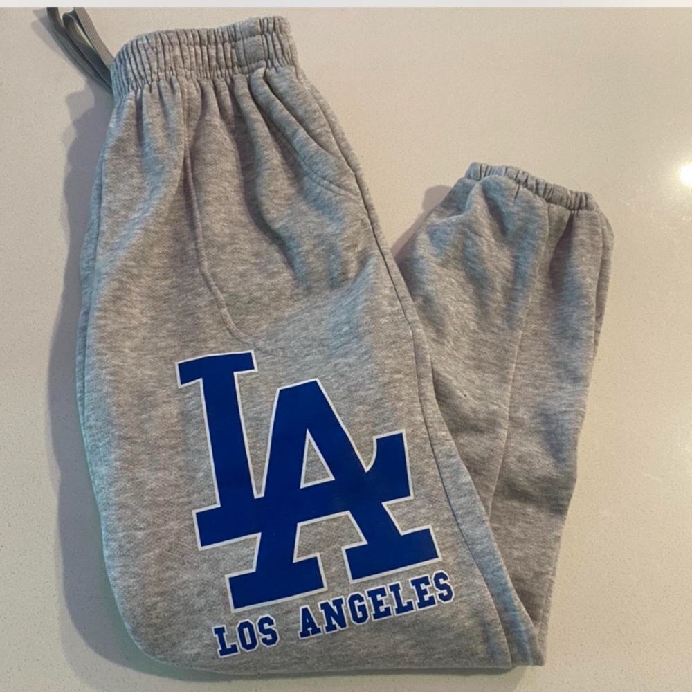 Grey LA sweatpants/joggers